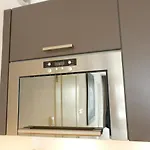 Lovely With Balcony 5min Train Station Apartment *
